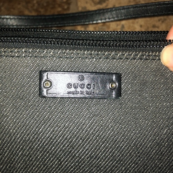 Authentic like new Gucci boat bag - Picture 4 of 7